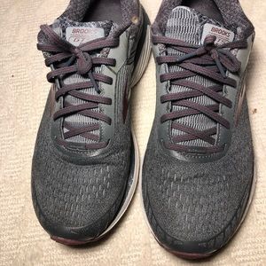 Men’s Brooks sneakers